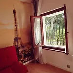 Studio Paris アパート エステポナ